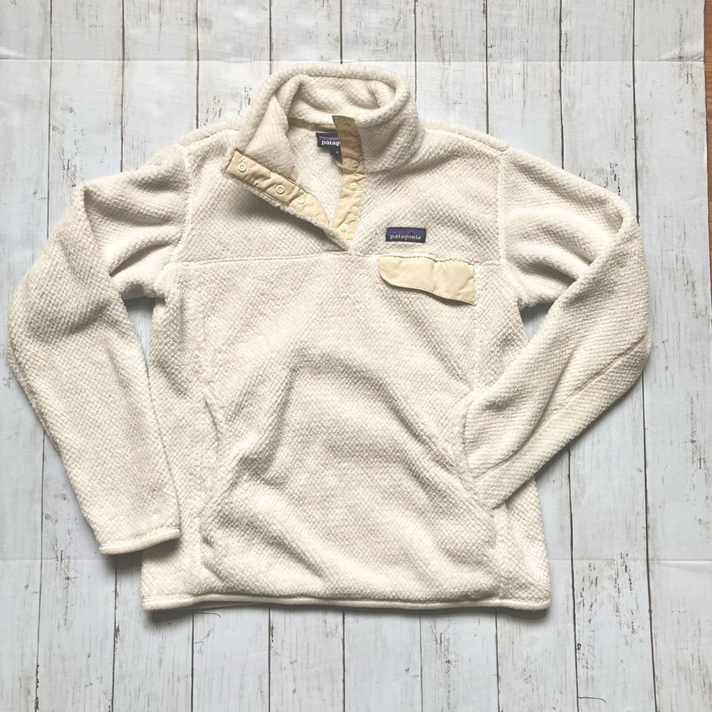 Patagonia white fleece half snap button sweatshirt